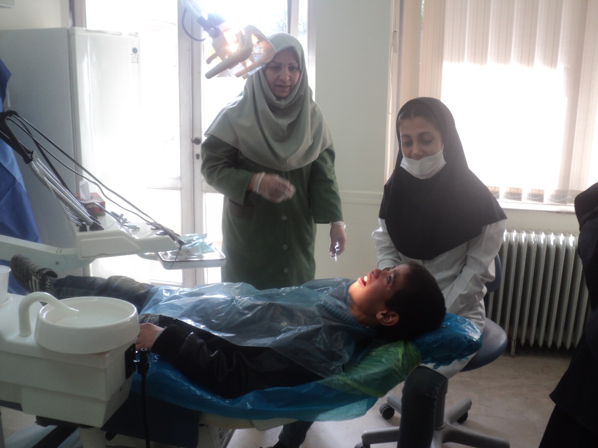 کارگاه مراقبت از دندان ویژه اطفال در درمانگاه جامع سرور مشهد
